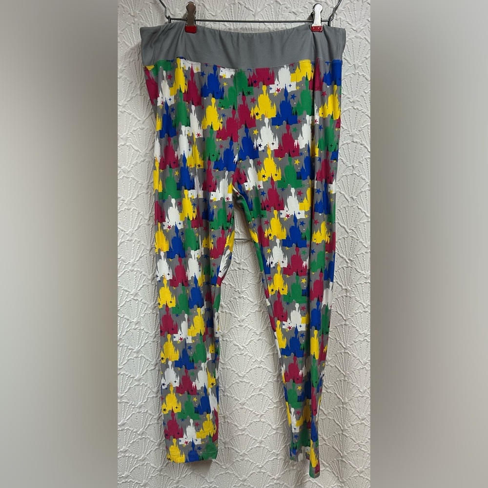Woman’s Disney Parks Large Castle Leggings